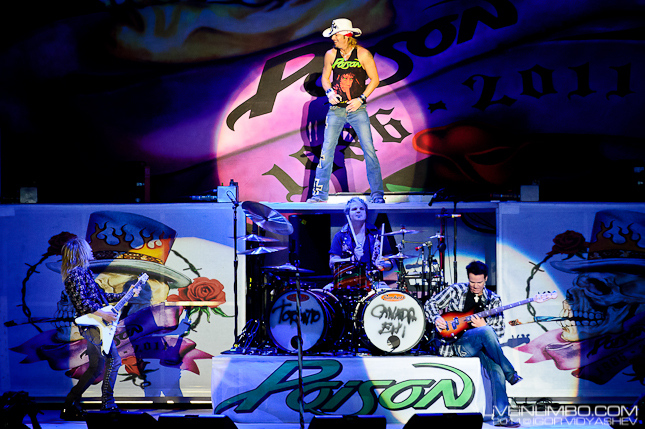 poison toronto concert photos